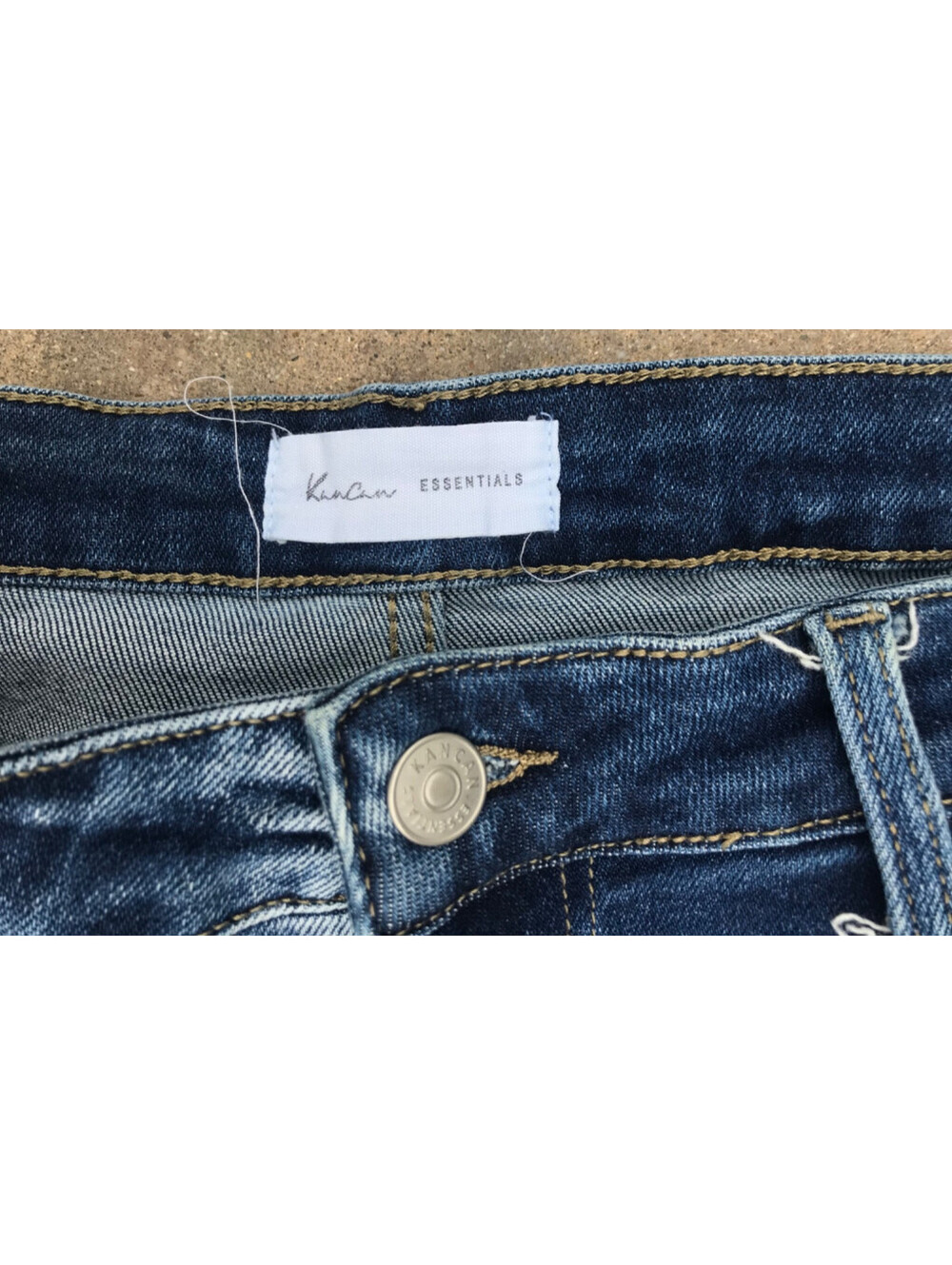 Carlin KanCan Blue Denim Jeans 15/31 Medium Wash Lite Fade on Thighs and Butt - Picture 5 of 11